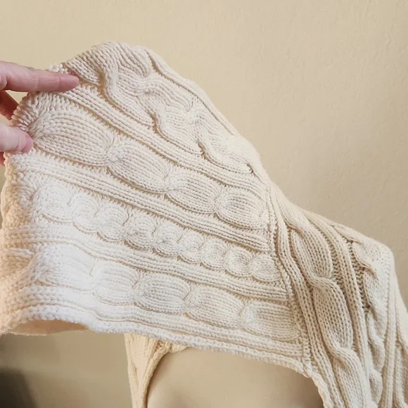 Aran Sweater Market Hooded Shawl Scarf - Picture 3 of 5